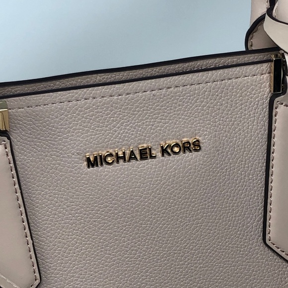 Michael Kors Leather Zip Crossbody Tote Bag - Picture 2 of 7
